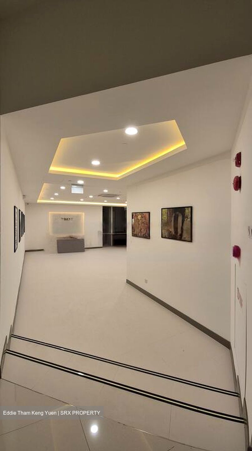 Westway (D5), Retail #459843441